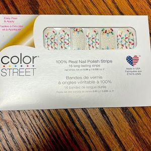 Color Street: Light the Night retired holiday set!